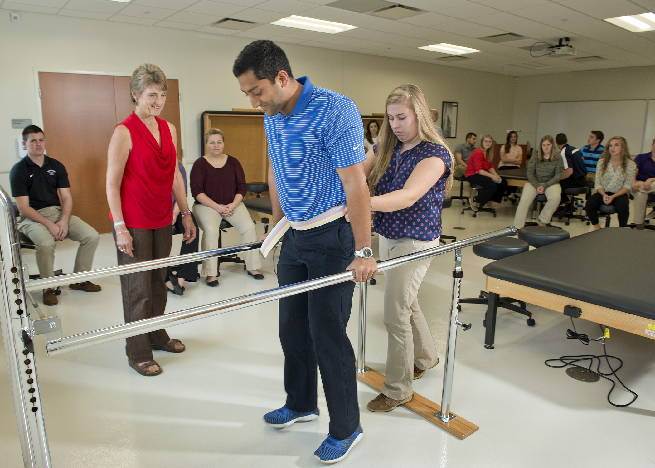 pt students in fall risk lab