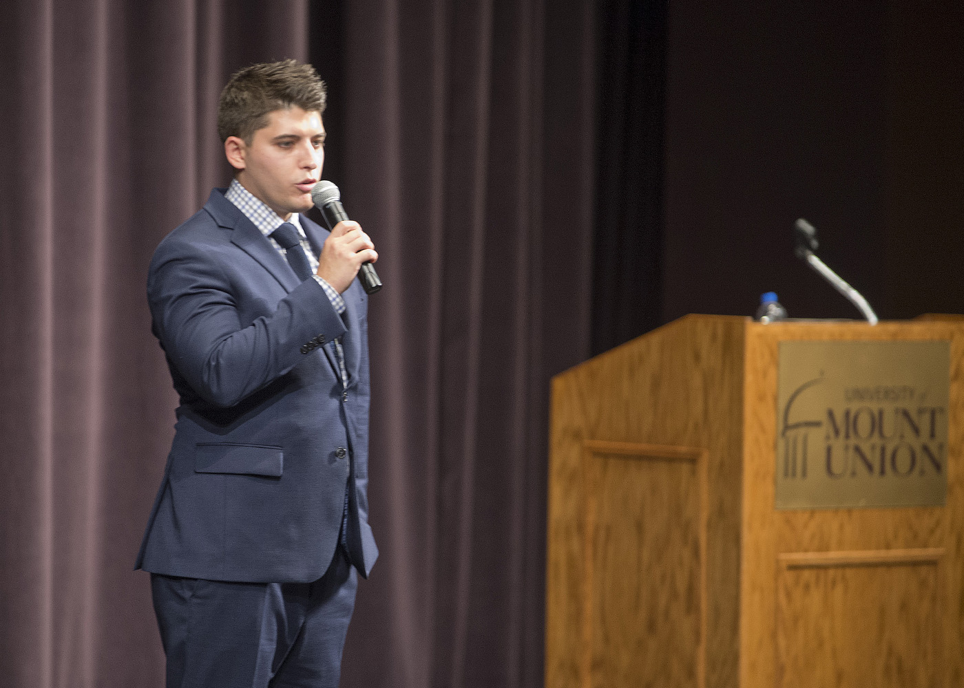 Dr. Gianni Pierro speaking at Mount Union's PT White Coat ceremony