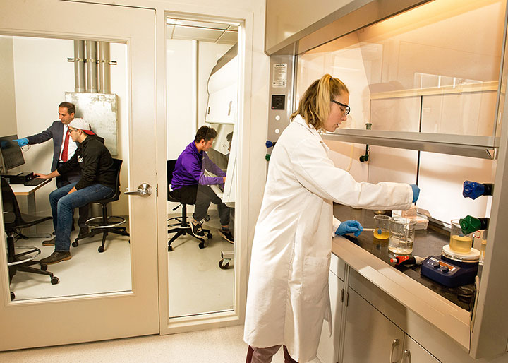 students working in biomedical engineering lab