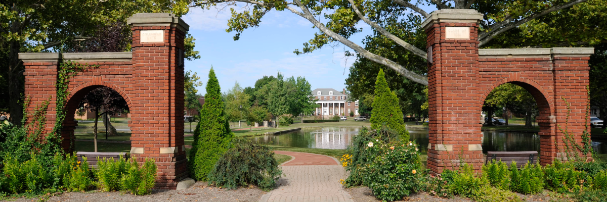 Mount Union Gates